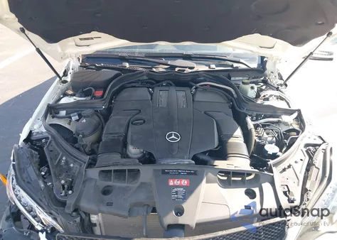 2016 Mercedes-Benz E 400 z USA, uszkodzony, nr VIN WDDKJ6FB4GF325555